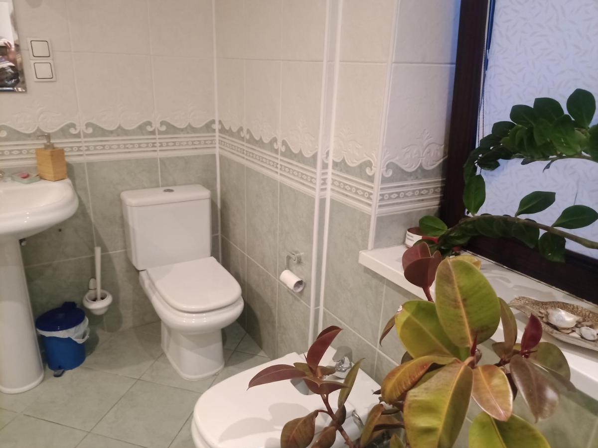 Pokoj W Domu Z Duzym Ogrodem Krakkó Kültér fotó