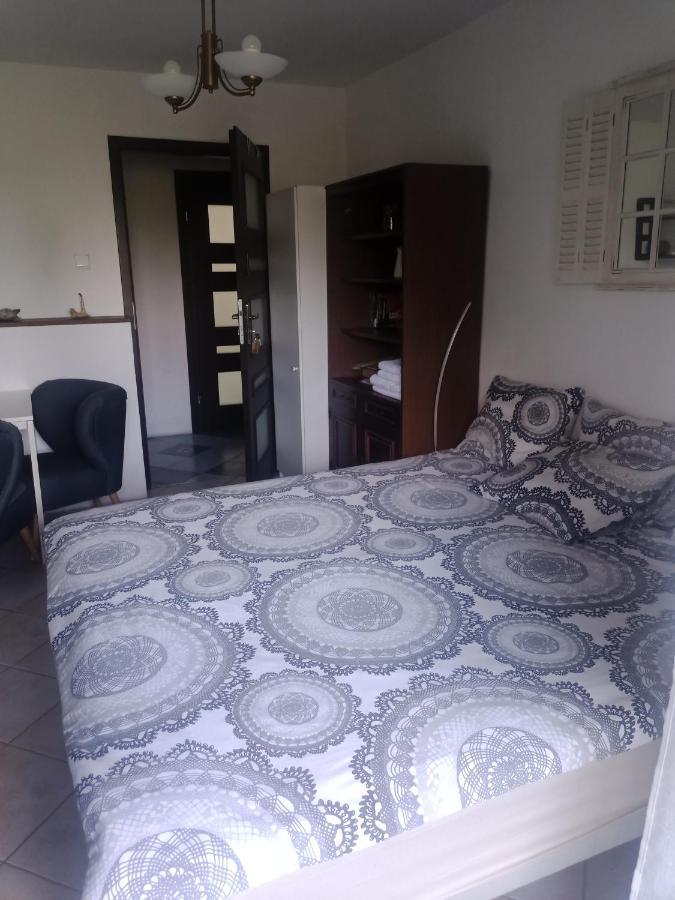 Pokoj W Domu Z Duzym Ogrodem Krakkó Kültér fotó